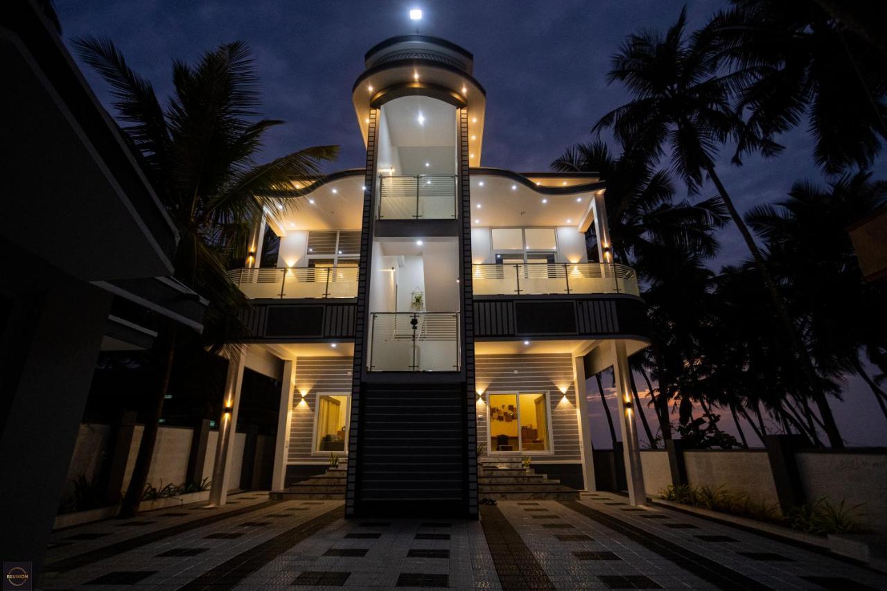 Reunion Ocean Manor - Beach House อูดุปปี ภายนอก รูปภาพ